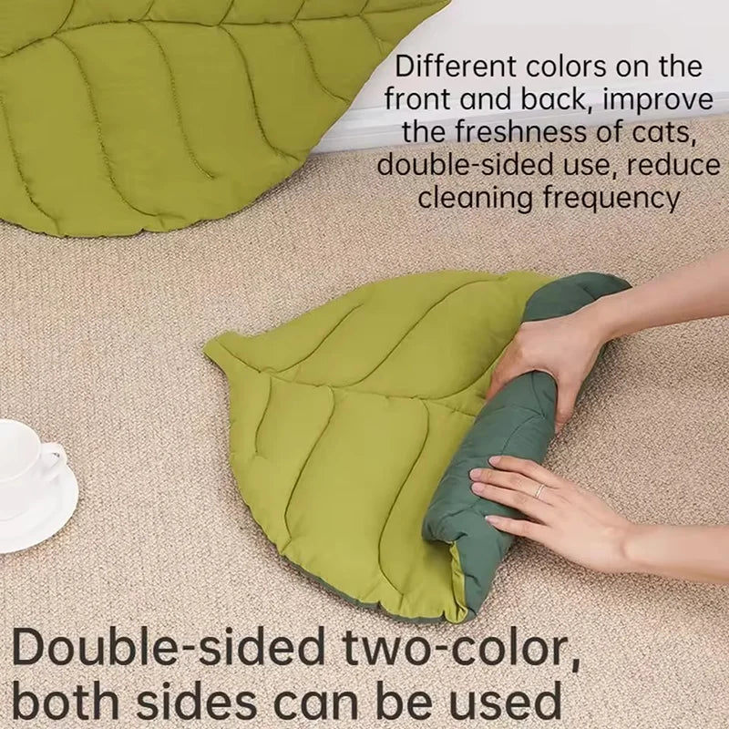 Leaf-Shaped Reversible Pet Mat